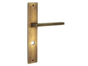 PRISMA-PLACCA - Brass door handle on back plate _ Fama International